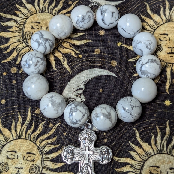 Catholic Howlite Bracelet - Picture 4 of 6